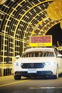 BIB: 400, 6098
                            <button type="button" onclick="openModal(22806304)" class="btn btn-primary btn-sm float-right btn-popup" data-toggle="modal" data-target=".modal-high-quality">
                        <i class="fas fa-shopping-cart"></i> Add to Cart
                    </button>
                                            <button type="button" onclick="isThisMe(22806304, true)" class="btn btn-success btn-sm float-right btn-popup btn-isme hidden" data-toggle="tooltip" data-placement="bottom" title="นี่คือรูปของคุณใช่ไหม คลิกที่นี่เพื่อเอาเข้าอัลบั้ม">
                        <i class="fas fa-plus"></i> Add to album
                    </button>
                    <button type="button" onclick="isThisMe(22806304, false)" class="btn btn-warning btn-sm float-right btn-popup btn-isnotme hidden">
                        <i class="fas fa-ban"></i> Remove from album
                    </button>